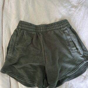 Arie Women’s Green Casual Shorts